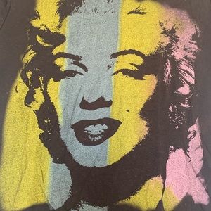 Marilyn Monroe T-shirt like new size M